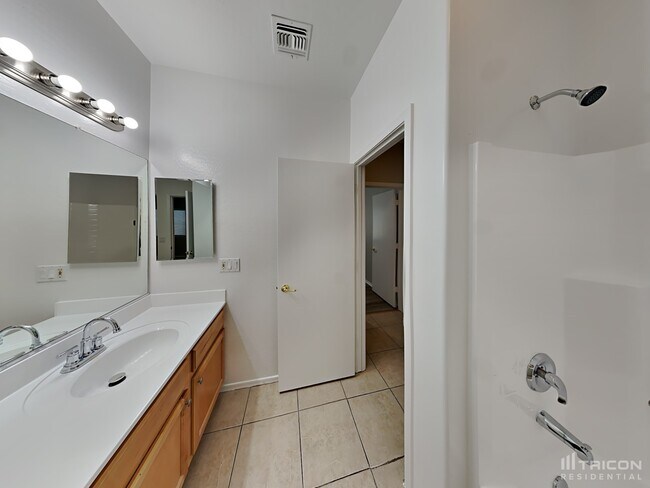 Building Photo - 12914 W Corrine Dr