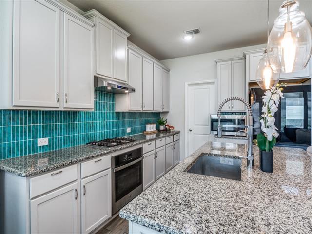 Building Photo - 916 Azure Ln
