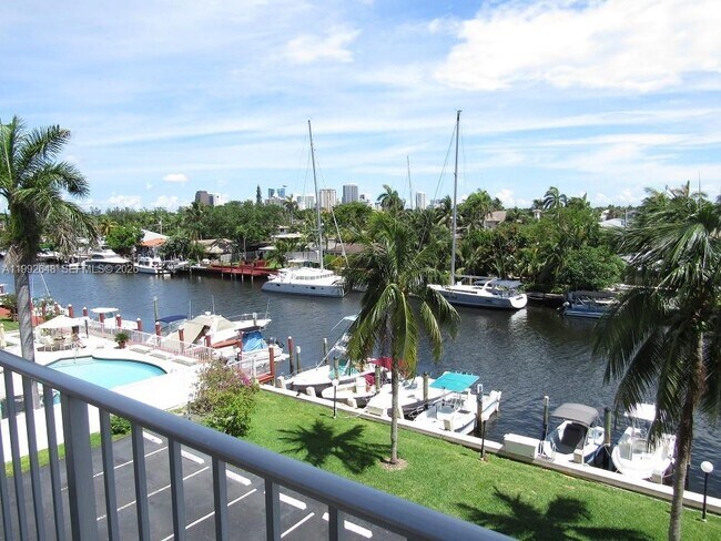 Building Photo - 1731 SE 15th St