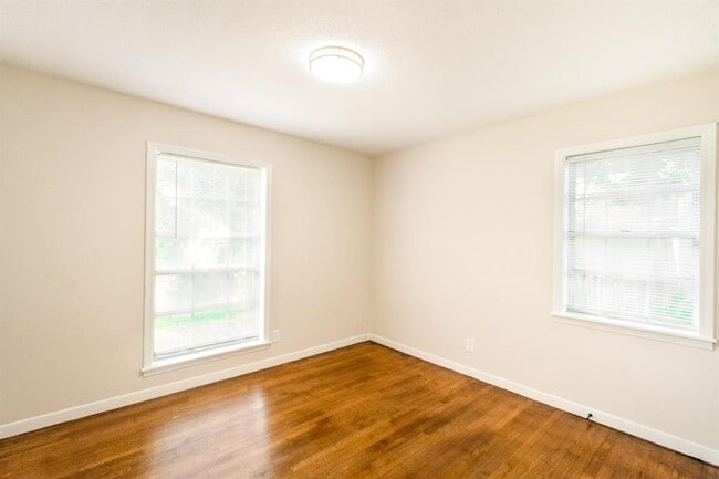 Building Photo - 3701 Joslyn St