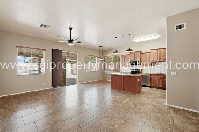 Building Photo - 13178 W Rimrock St