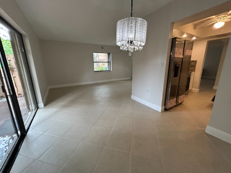 Building Photo - 11487 SW 109th Rd