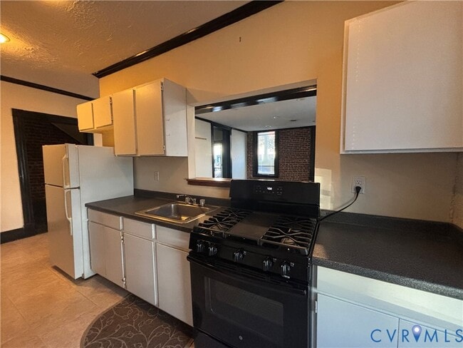 Building Photo - 2601 Hanover Ave