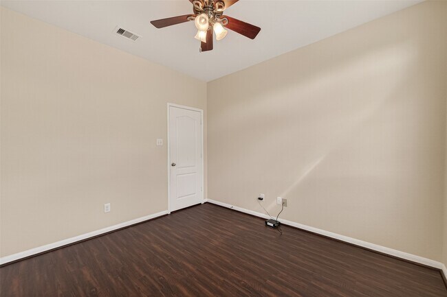 Building Photo - 24410 N Tide Bay Cir