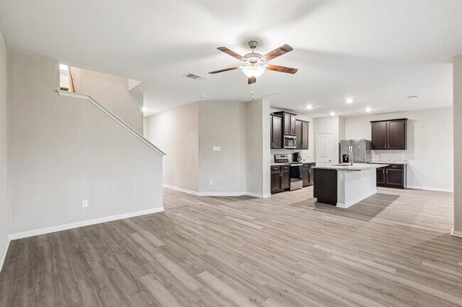 Building Photo - 117 Cherry Tree Ln