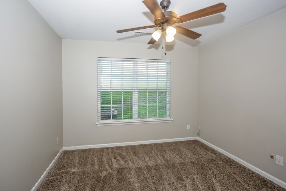 Building Photo - 1418 Moss Creek Dr