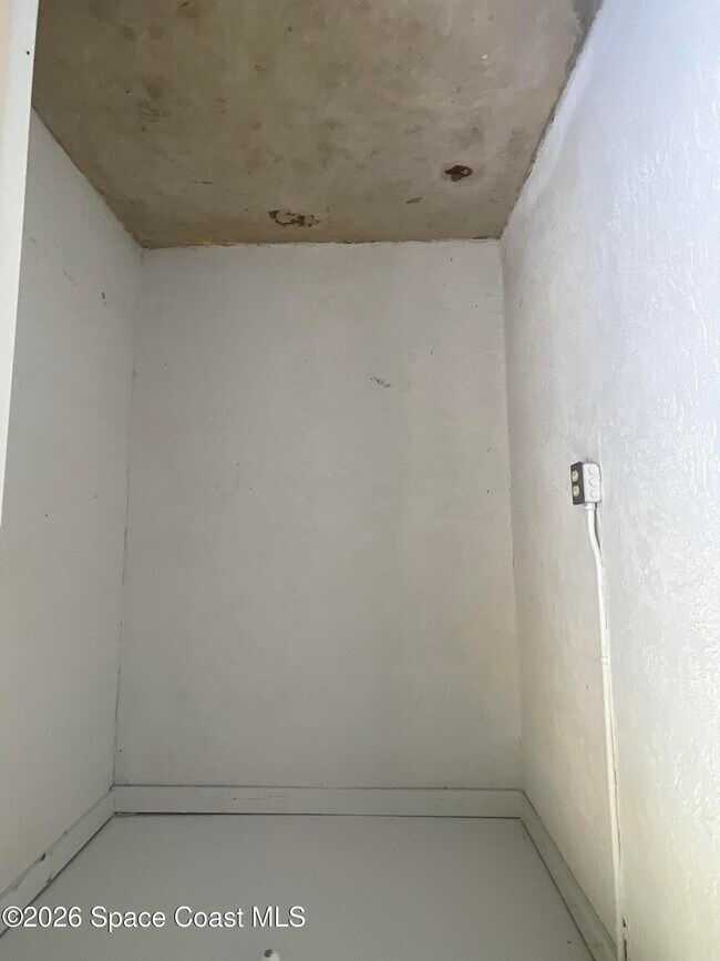 Building Photo - 435 Catamaran Dr