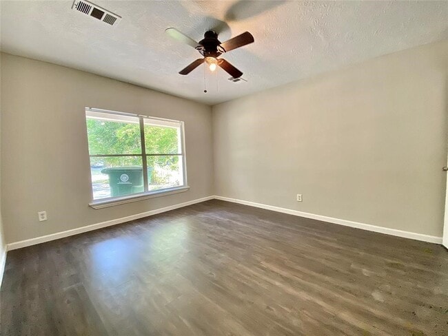 Building Photo - 8626 Greiner Dr