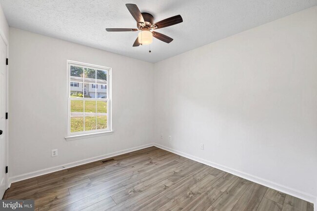 Building Photo - 345 Brown Ave