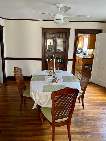 Building Photo - 171 Hillside St