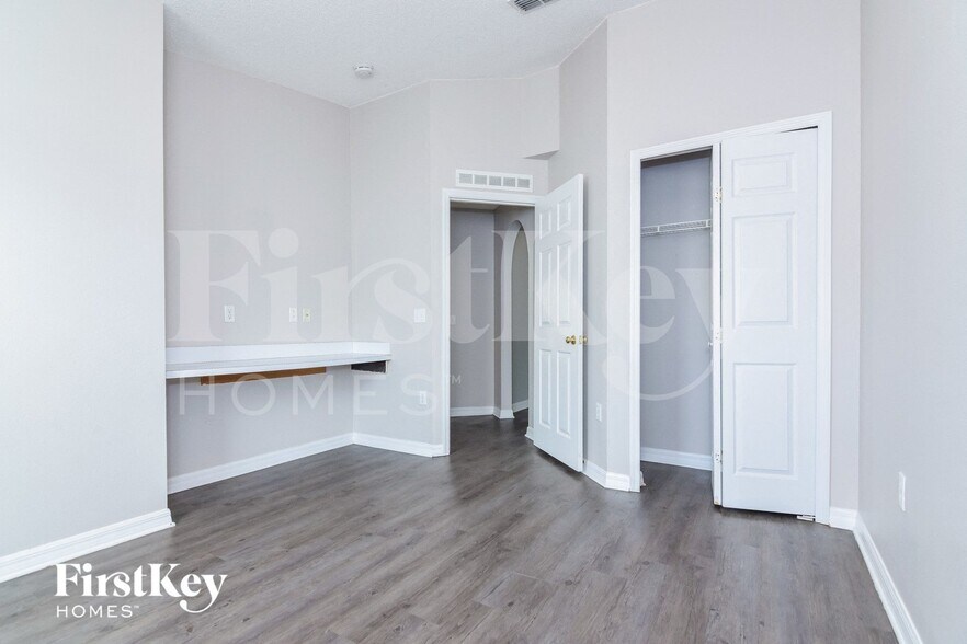 Building Photo - 10409 River Bream Dr