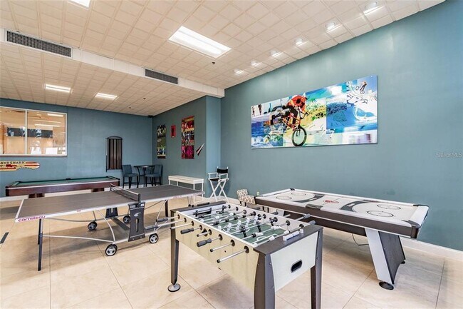 Building Photo - 880 Mandalay Ave