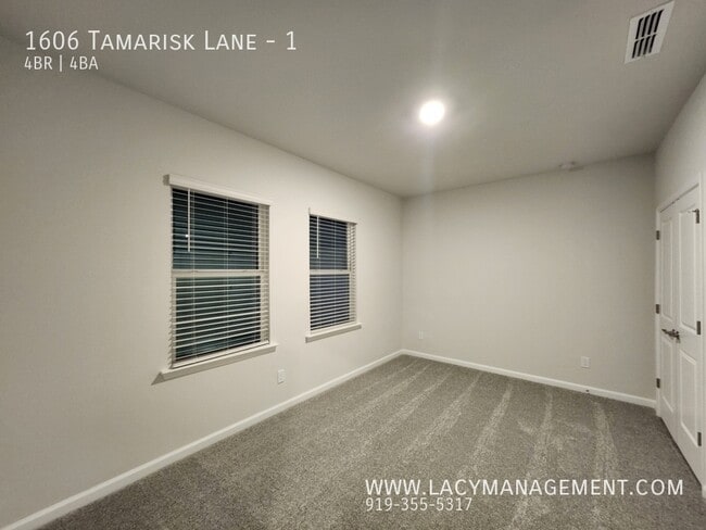 Building Photo - 1606 Tamarisk Ln