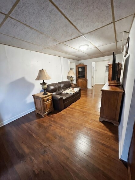 Building Photo - 33 Frederick St