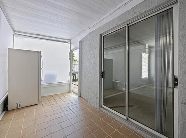 Building Photo - 750 Olympic Cir