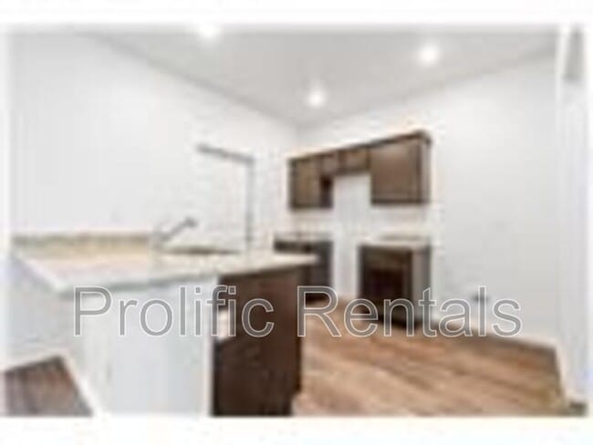 Building Photo - 3509 Abraham Dr