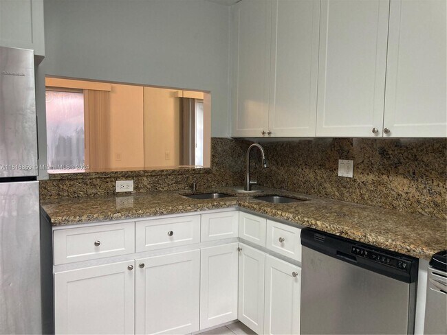 Building Photo - 1450 Springside Dr