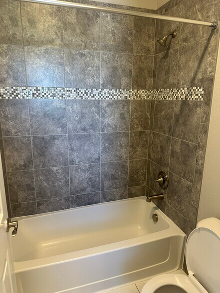 Building Photo - 14992 Rider Pl