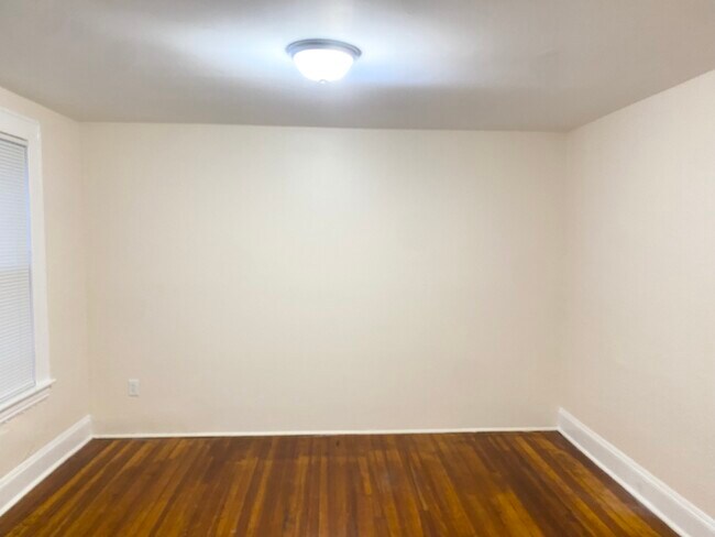 Building Photo - 285 Bronx Ave