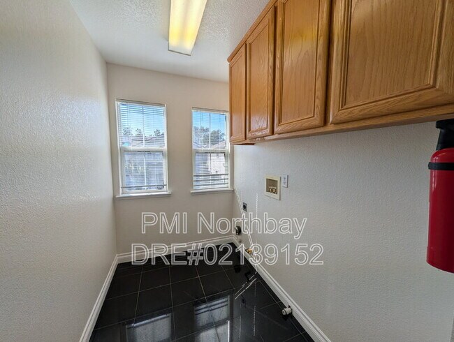 Building Photo - 5052 Gothic Ct