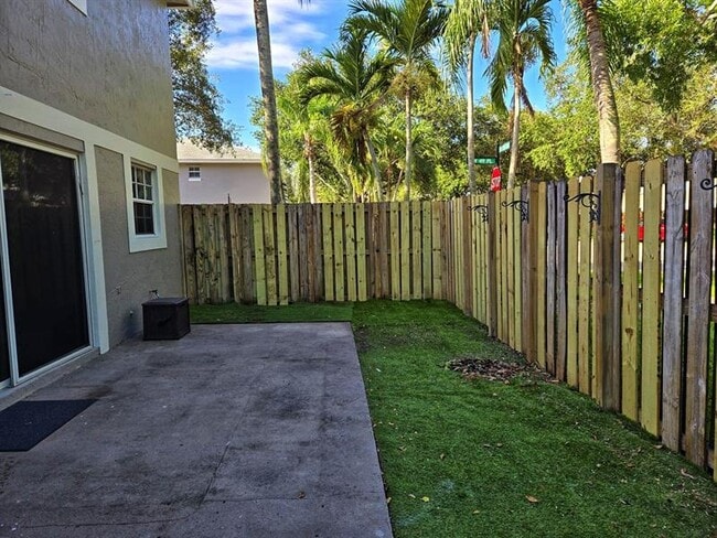 Building Photo - 4945 SW 121st Terrace