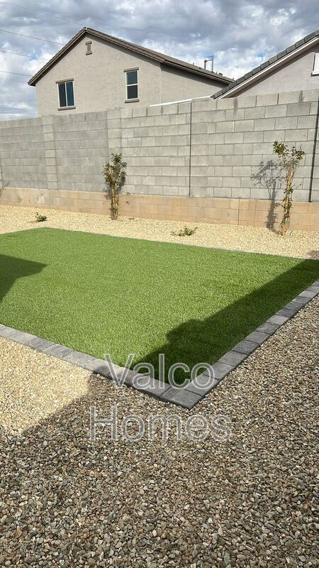 Building Photo - 16886 W Diana Ave