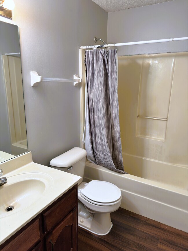 Building Photo - 2819 Hidden Creek Cove