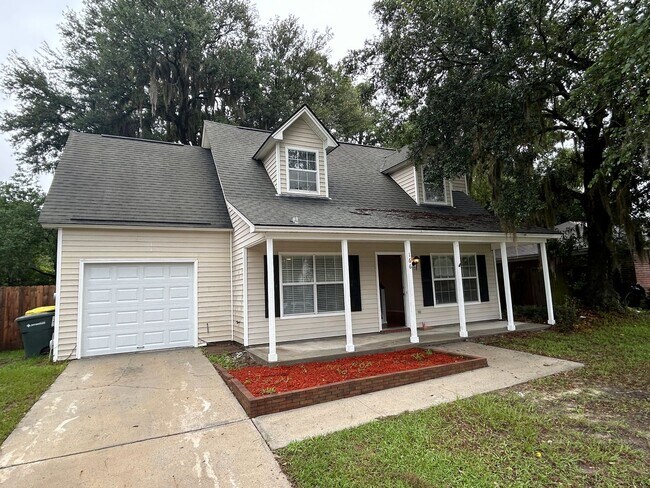 Building Photo - 166 Bordeaux Ln