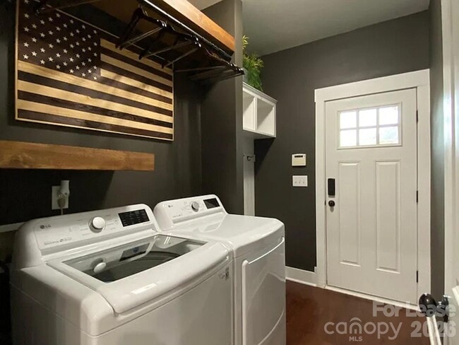 Building Photo - 2410 Woodward Ave