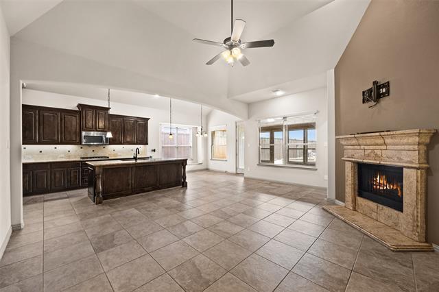 Building Photo - 586 Mountcastle Dr