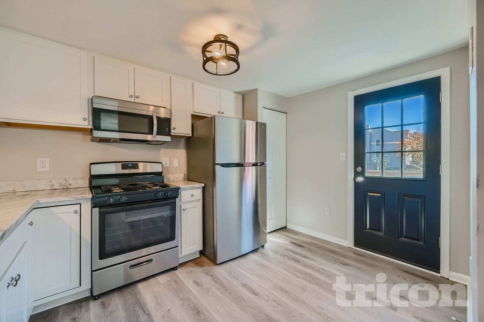 Building Photo - 719 Dayspring Dr