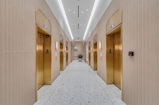 Building Photo - 77 SE 5th St