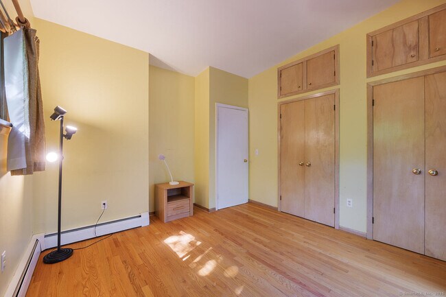 Building Photo - 26 Wilridge Rd