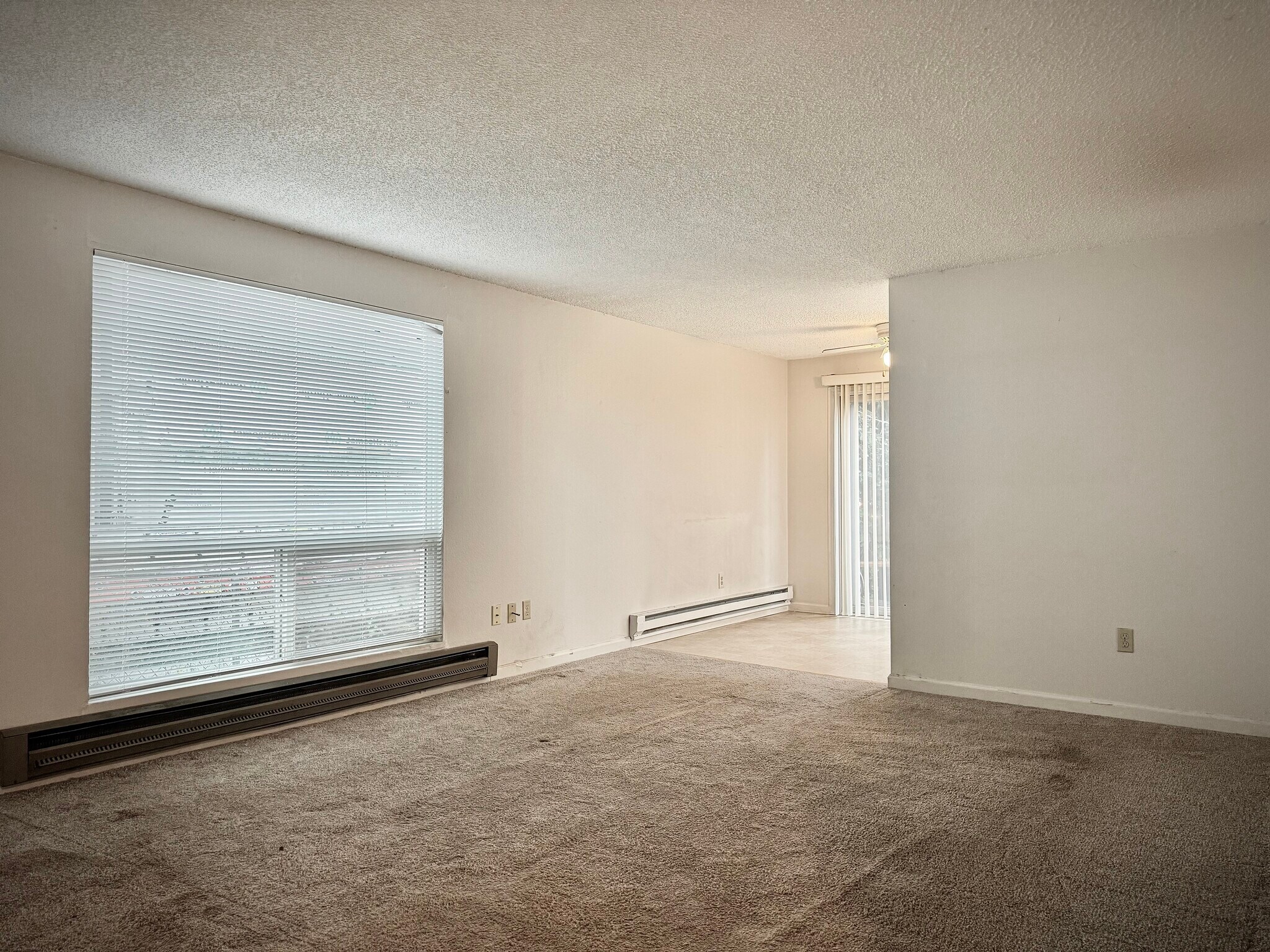 Building Photo - 9726 Ashworth Ave N