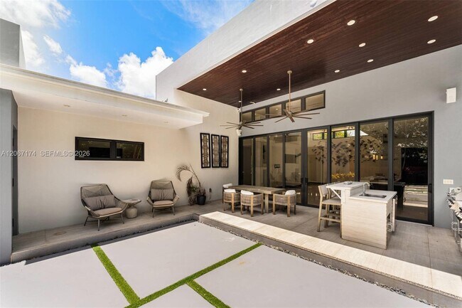 Building Photo - 15315 SW 84th Ave