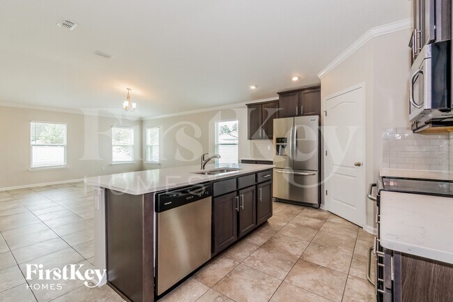 Building Photo - 10126 Andean Fox Dr