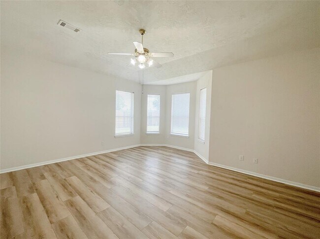 Building Photo - 1523 Turret Crown Dr