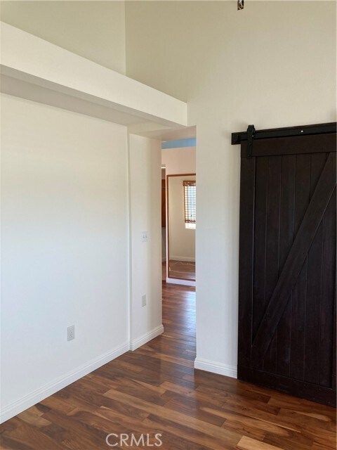Building Photo - 820 Loma Ave