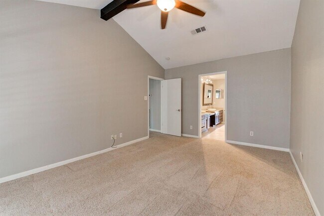 Building Photo - 225 Asbury-