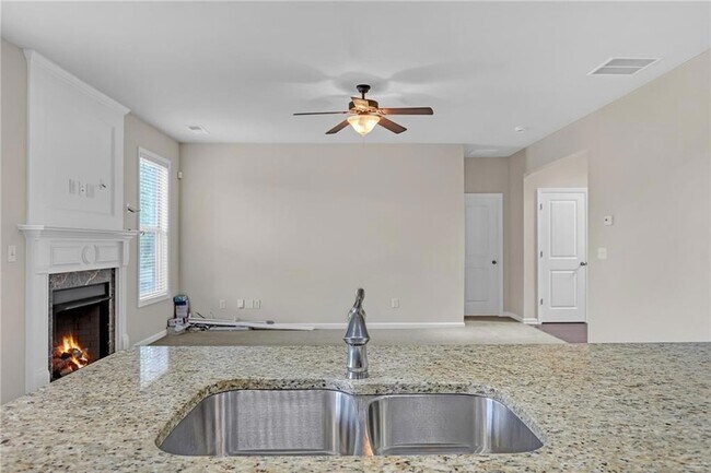 Building Photo - 568 Garden View Ct