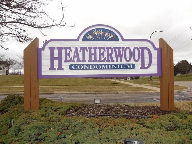 Building Photo - 1396 Heatherwood Ln