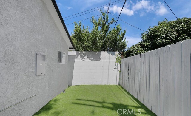 Building Photo - 22054 Avenue San Luis