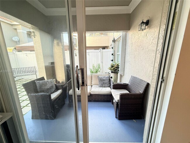 Building Photo - 12659 SW 54th Ct