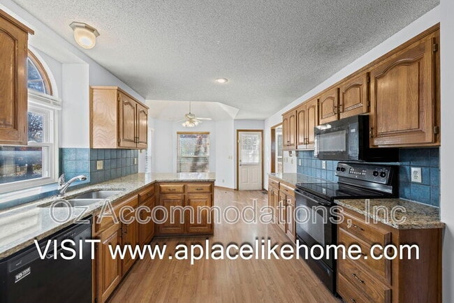 Building Photo - 15306 Riley St