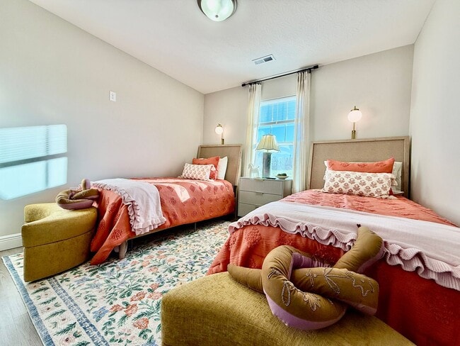 Building Photo - 232 Taylor Dr