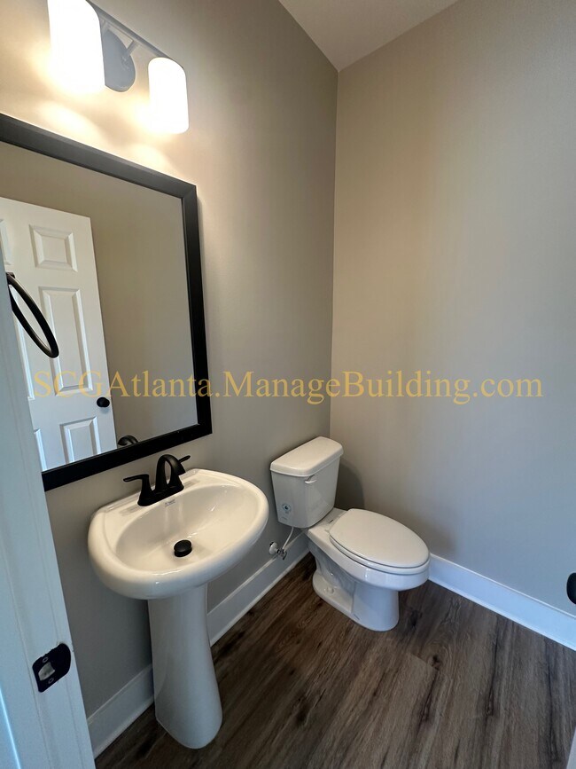 Building Photo - 5 Mink Hollow Ct