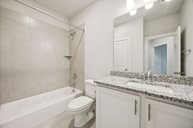 Building Photo - 13721 Parkline Wy