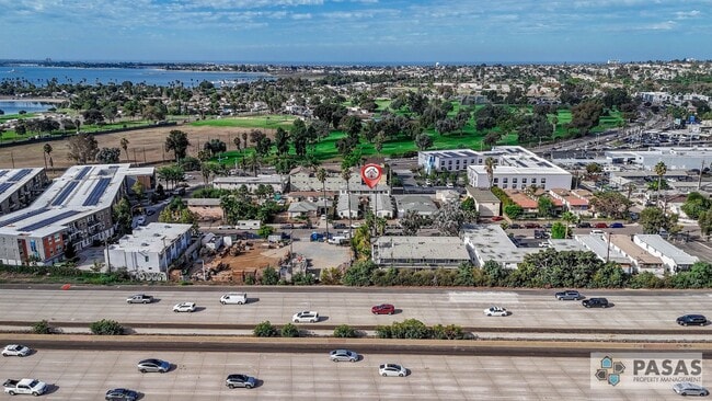 Building Photo - 2nd Floor 1 bedroom 1 bath apartment in PB - 1 CAR GARAGE