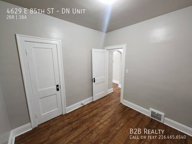 Building Photo - 4629 E 85th St