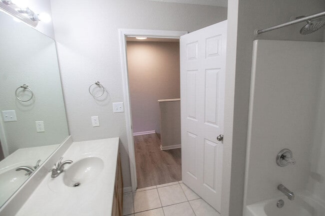 Building Photo - 1602 High Quest Cir